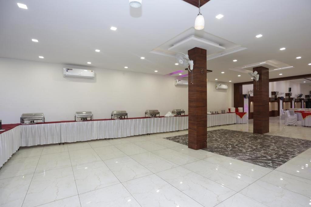 Hotel Rajmohan Palace Gválijar Kültér fotó